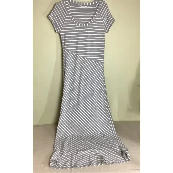 Athleta Women Scoop Neck Striped Maxi Dress Sz.Med EUC Gray Comfortable Athletic - Picture 3 of 9